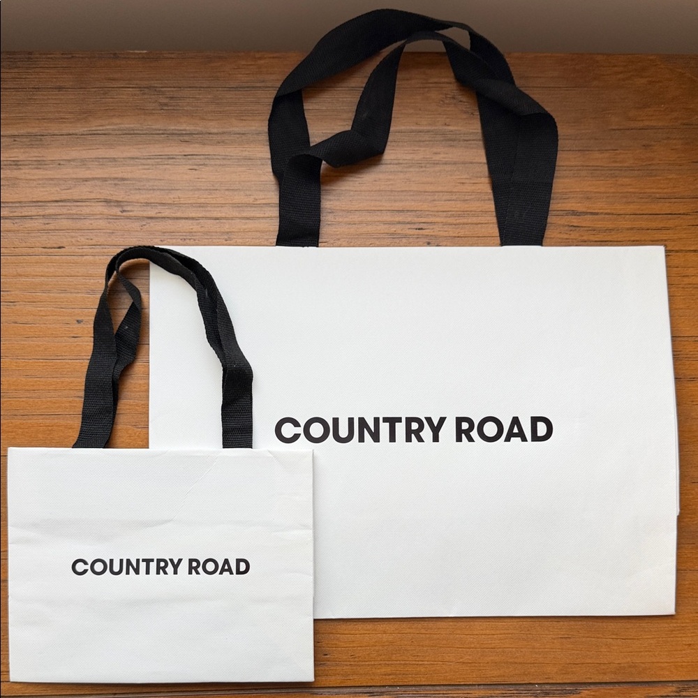 Country Road Black and White Tote Duo
